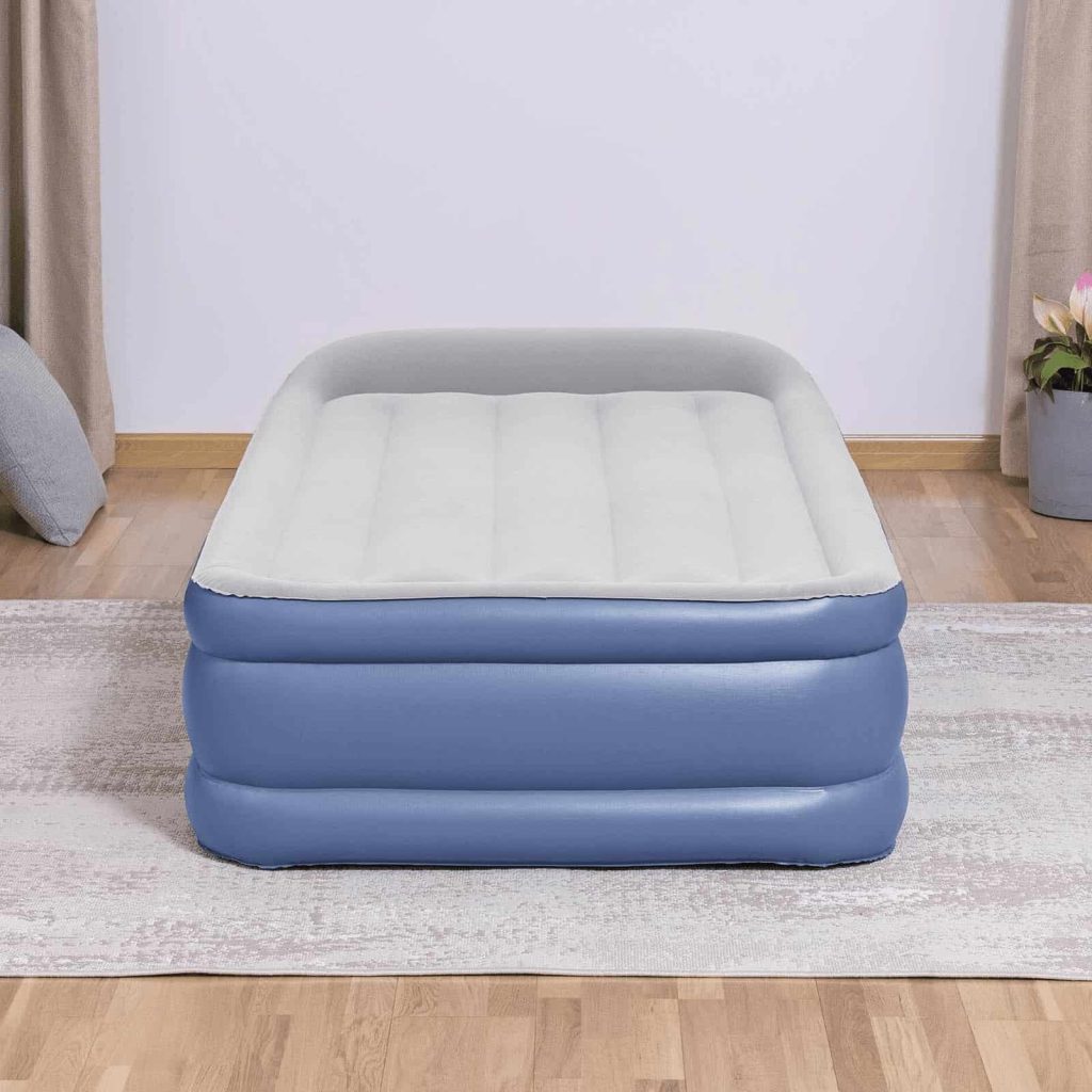 Colchón hinchable individual Bestway Tritech montado en una habitación