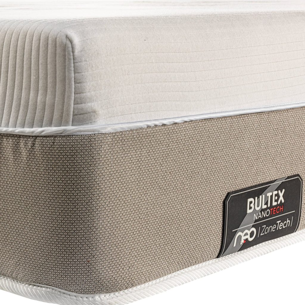Bultex Focus, detalle de la esquina con la etiqueta Bultex Nanotech ZoneTech