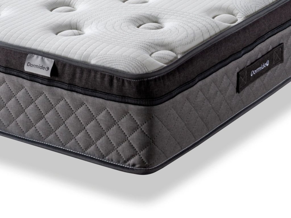 Dormideo City Luxury, detalle de la esquina y la etiqueta de la marca