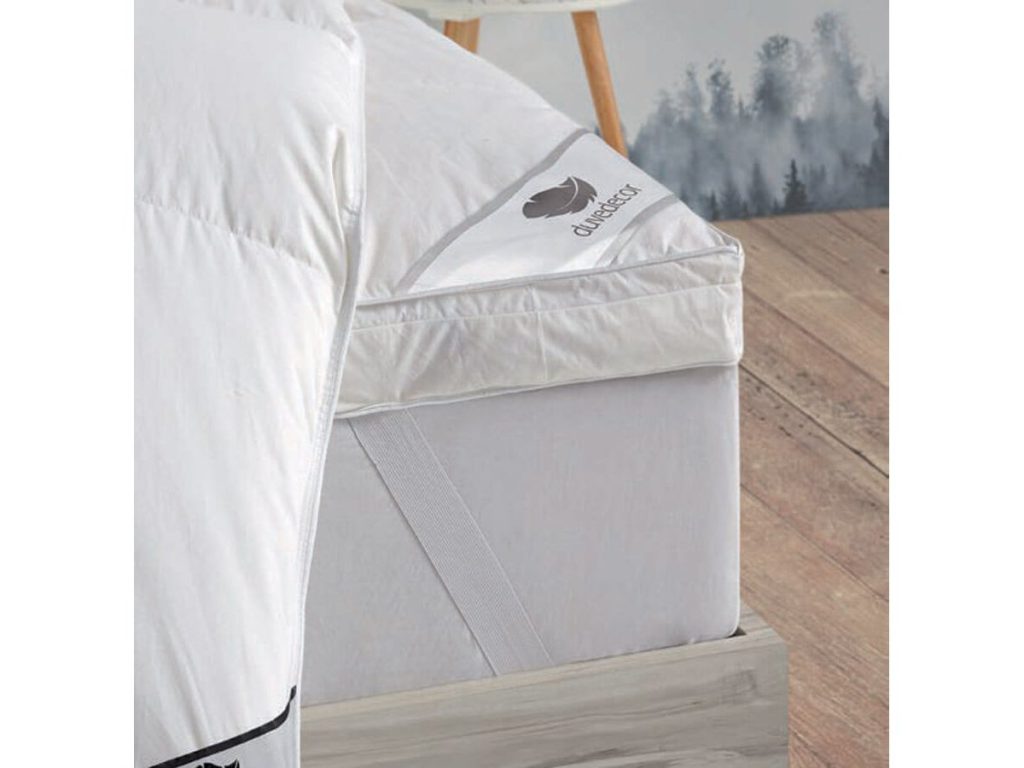 Esquina del topper Top Duvet con la goma de sujeción