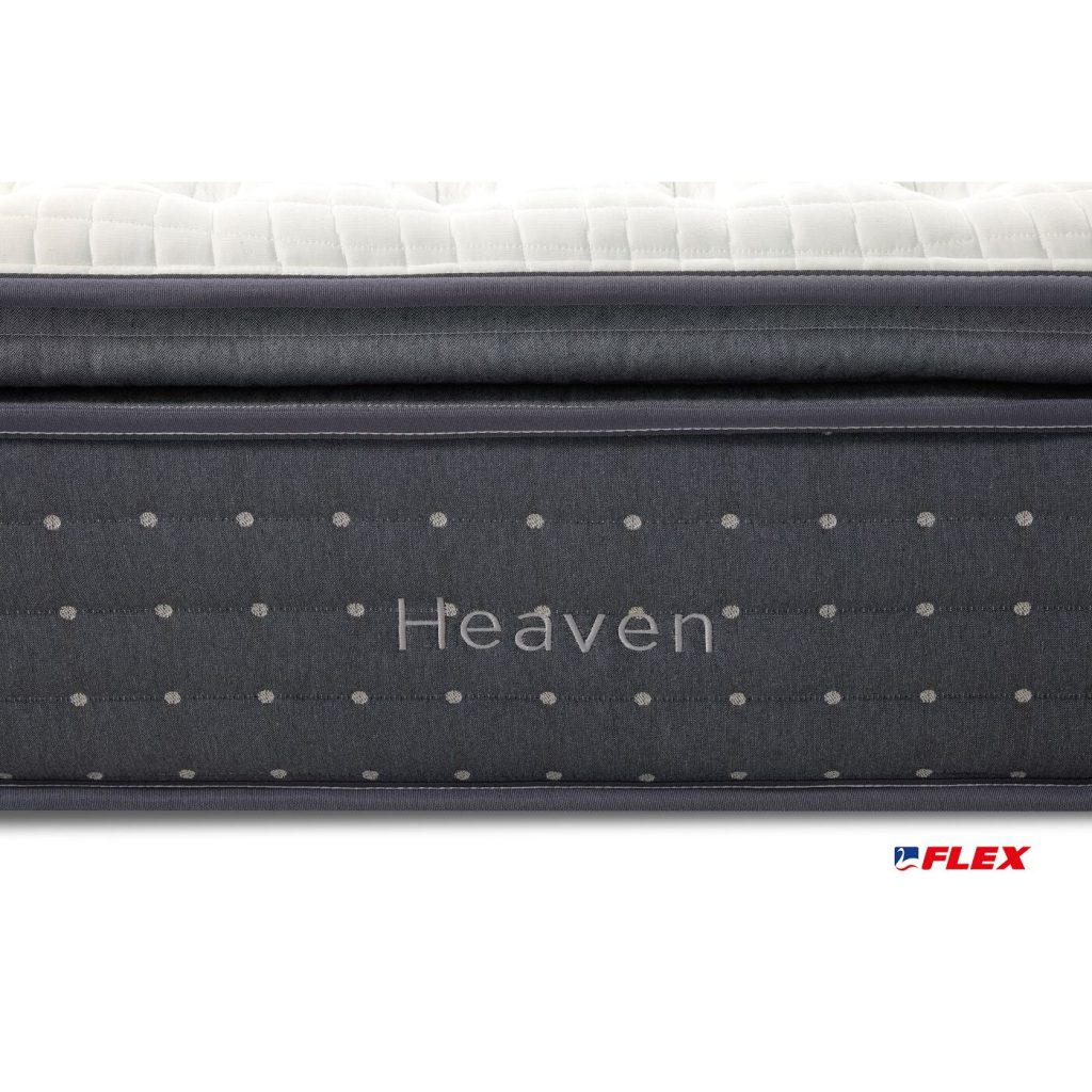 Flex Heaven, lateral con el nombre del modelo bordado