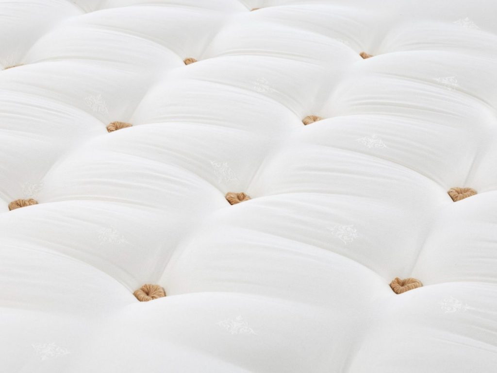 Flex Royal, detalle del acabado capitoné de la superficie