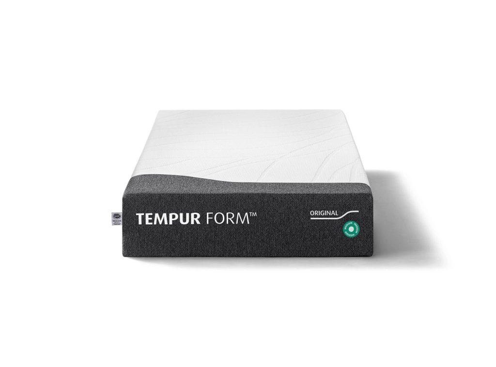 Tempur Form Original visto de frente con la etiqueta TEMPUR Form