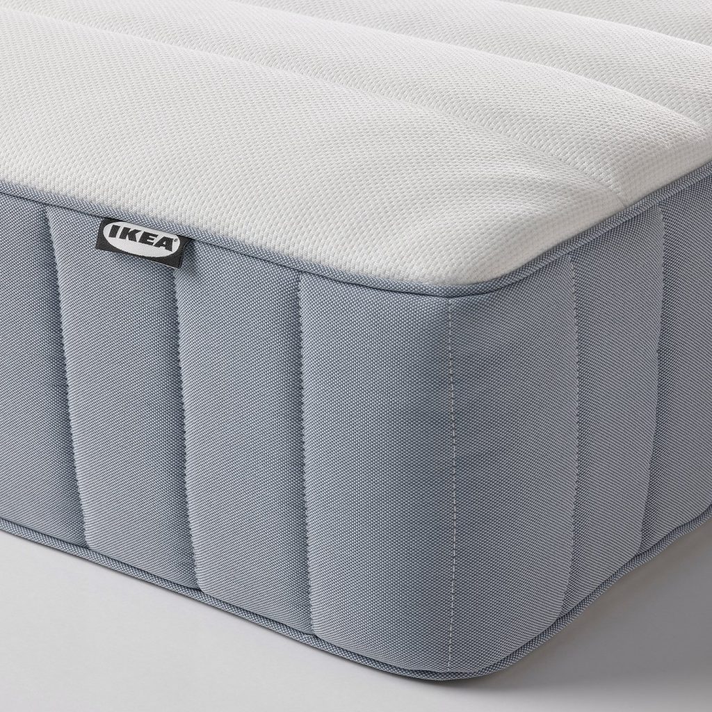 IKEA Valevåg, detalle de la esquina y el lateral acolchado
