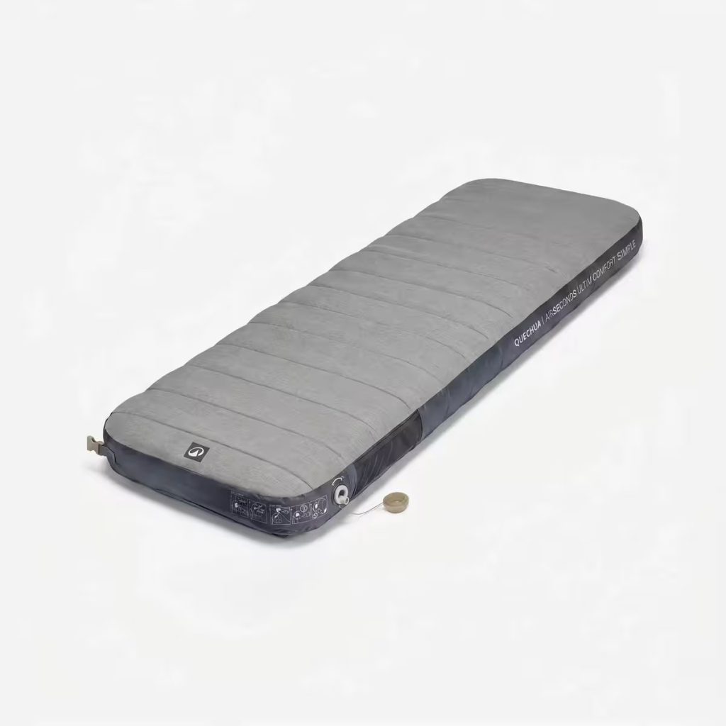 Quechua Air Seconds Ultim Comfort, colchón hinchable individual gris sobre fondo blanco