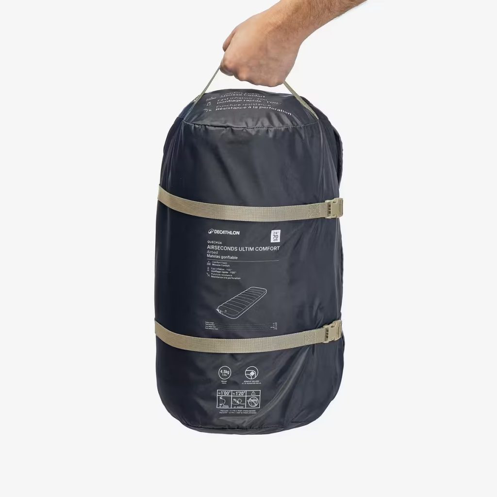 Quechua Air Seconds Ultim Comfort guardado en su funda con asa